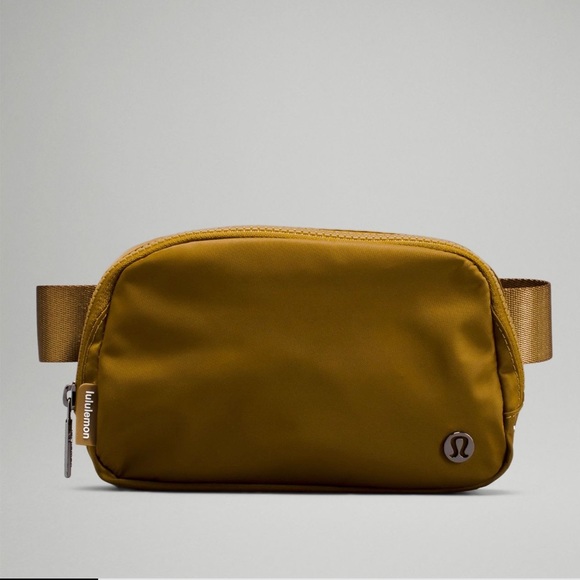 lululemon athletica Handbags - Lululemon Everywhere Belt Bag - Burnt Caramel